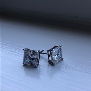 Cubic zirconia studs